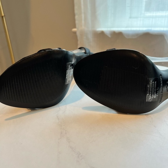 New Enzo Angiolini Eapadia Sandals - Picture 6 of 9